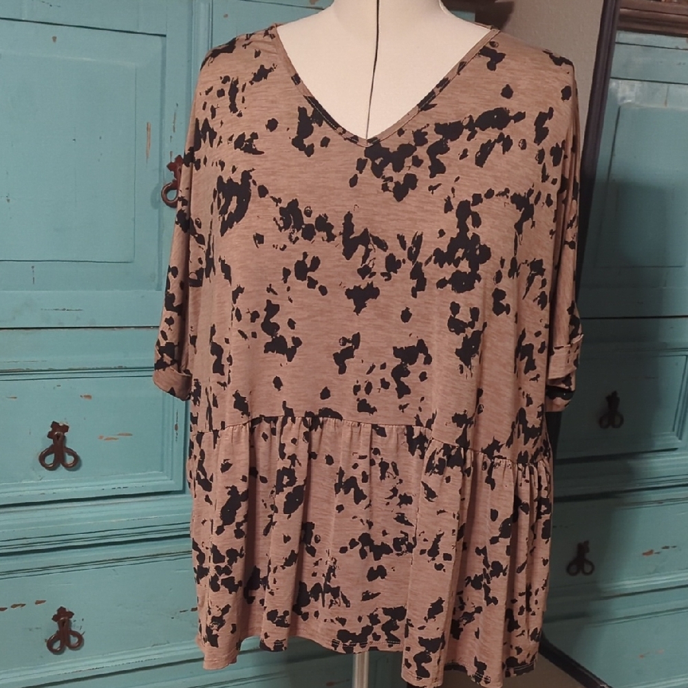 Mittoshop Tan and Black Patterned Blouse